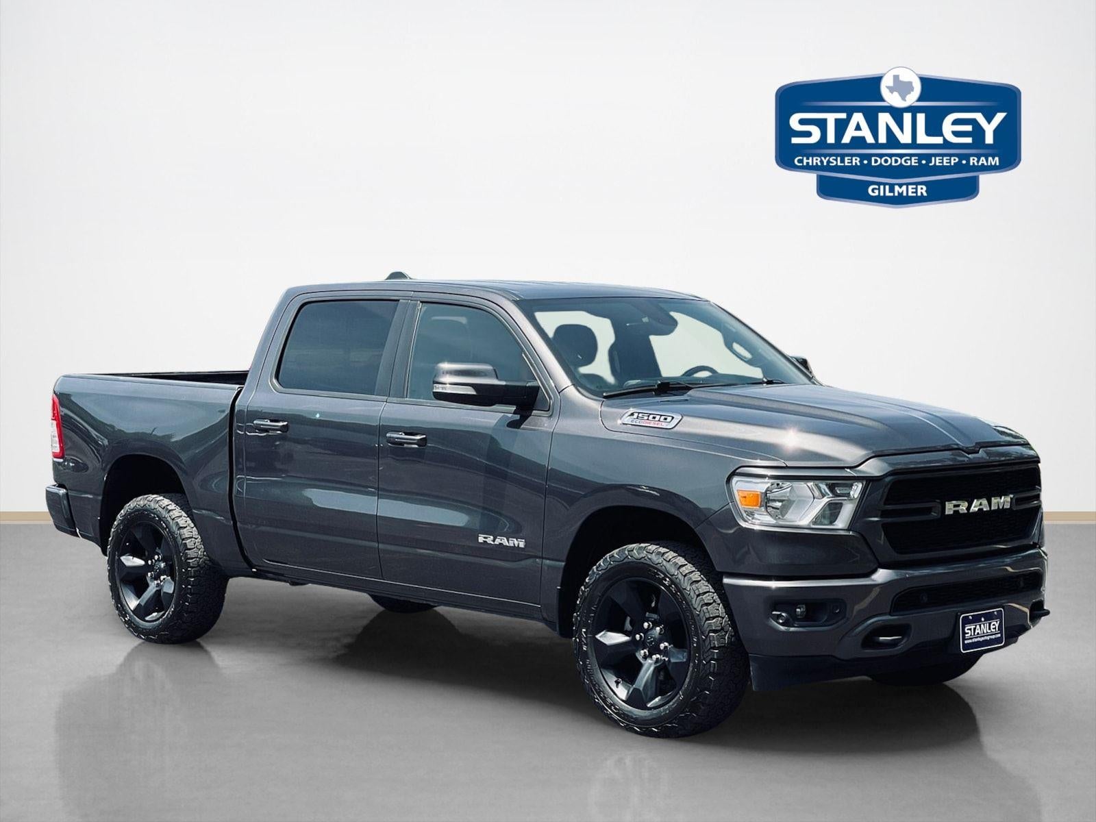 2020 RAM 1500 Big Horn in Granite Crystal Metallic Clearcoat — front three-quarter view