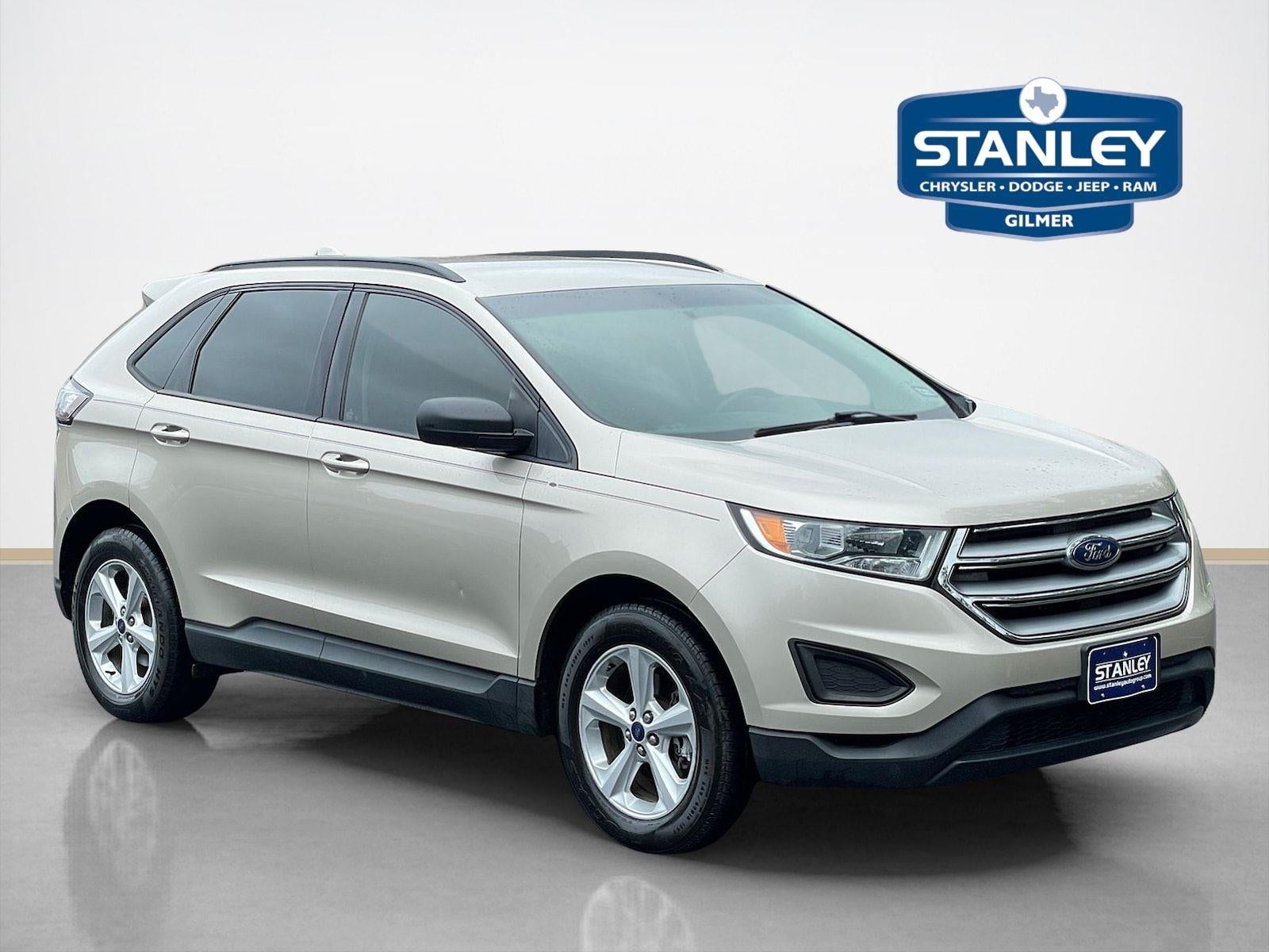 2017 Ford Edge SE in White Gold Metallic — front three-quarter view