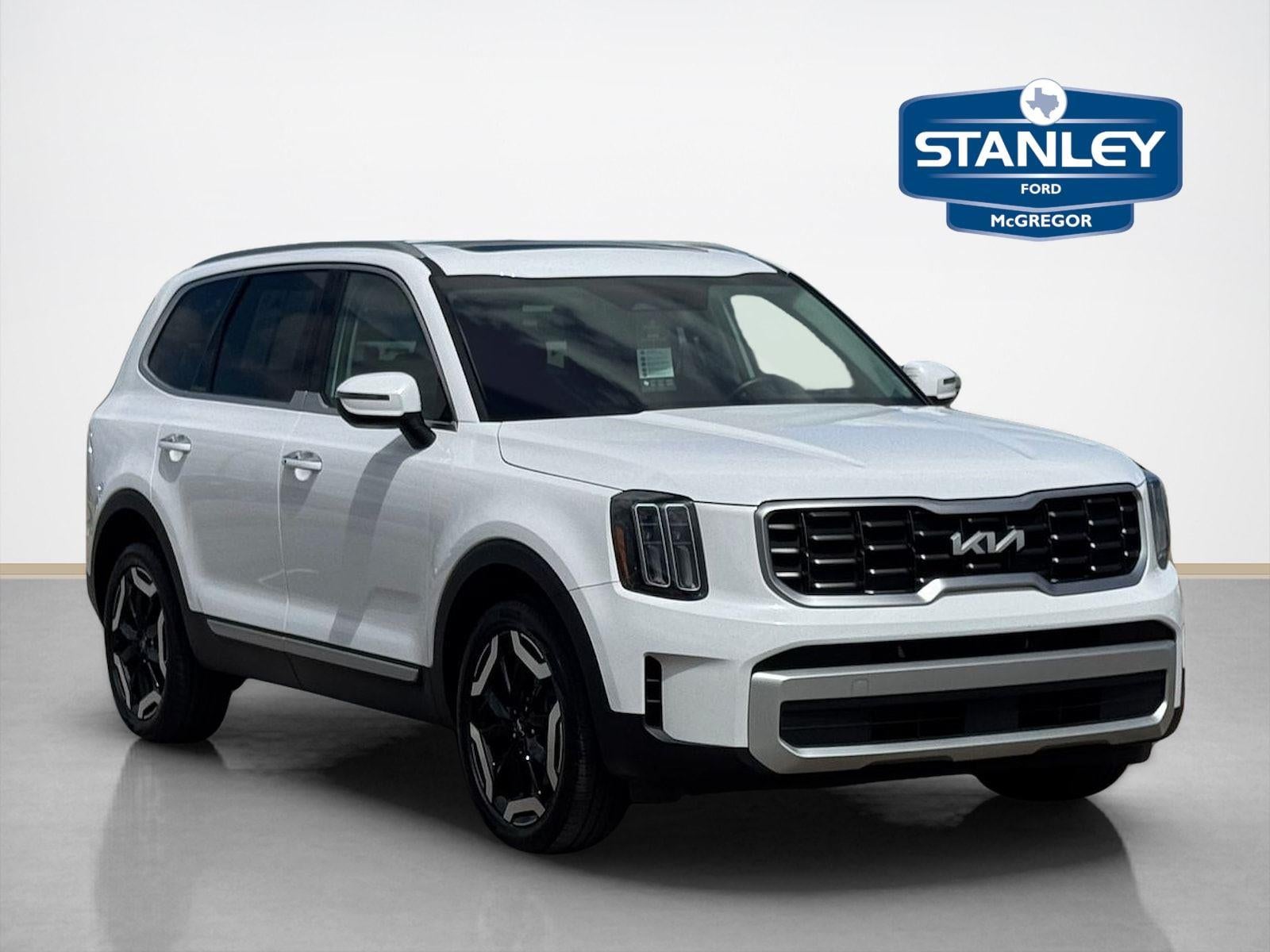 2025 Kia Telluride S in Glacial White Pearl — front three-quarter view