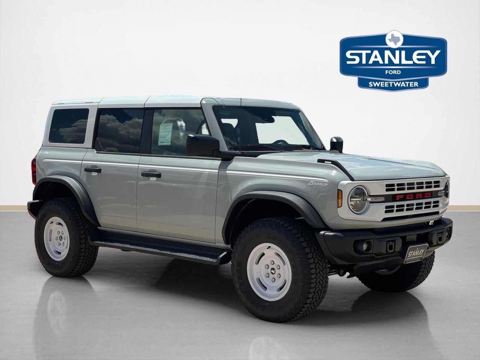 2026 Ford Bronco Heritage Edition in Avalanche Gray — front three-quarter view