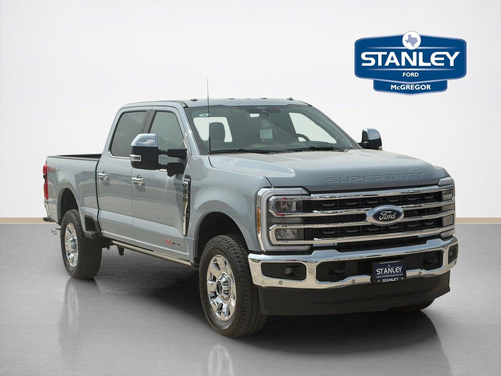2026 Ford Super Duty F-250 King Ranch in Glacier Gray Metallic Tri-Coat — front three-quarter view