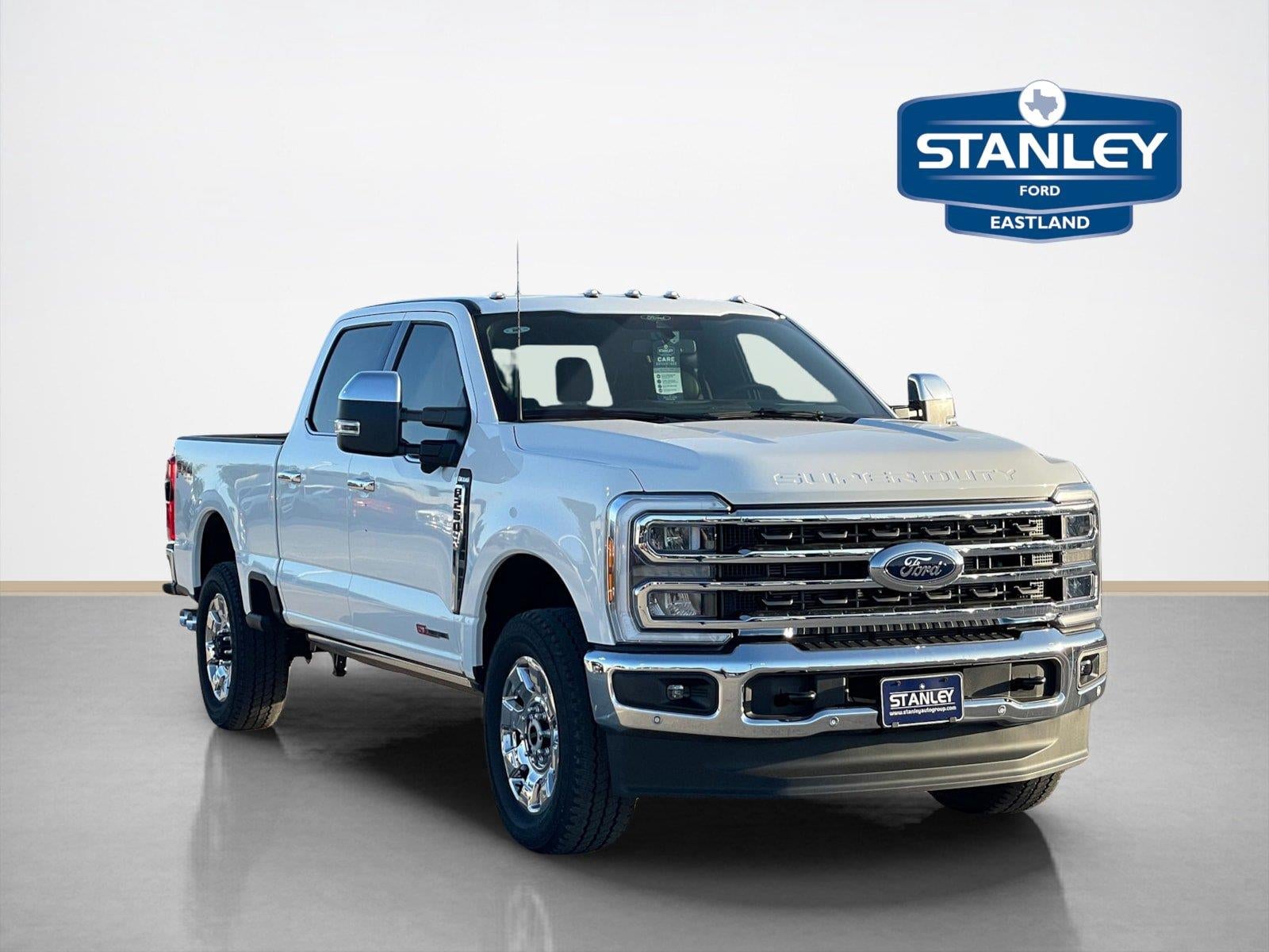 2026 Ford Super Duty F-250 King Ranch in Star White Metallic Tri-Coat — front three-quarter view