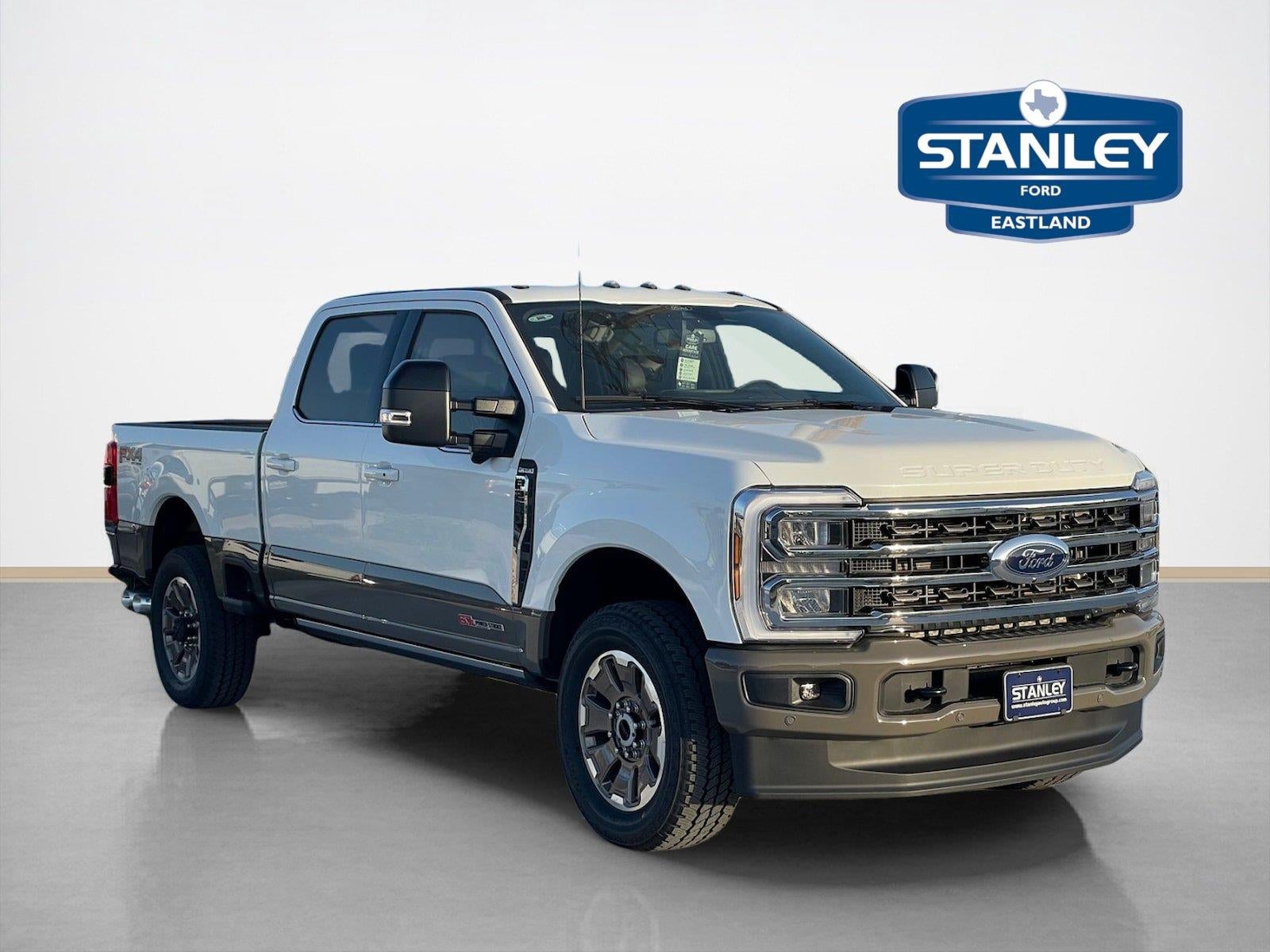 2026 Ford Super Duty F-250 King Ranch in Star White Metallic Tri-Coat — front three-quarter view
