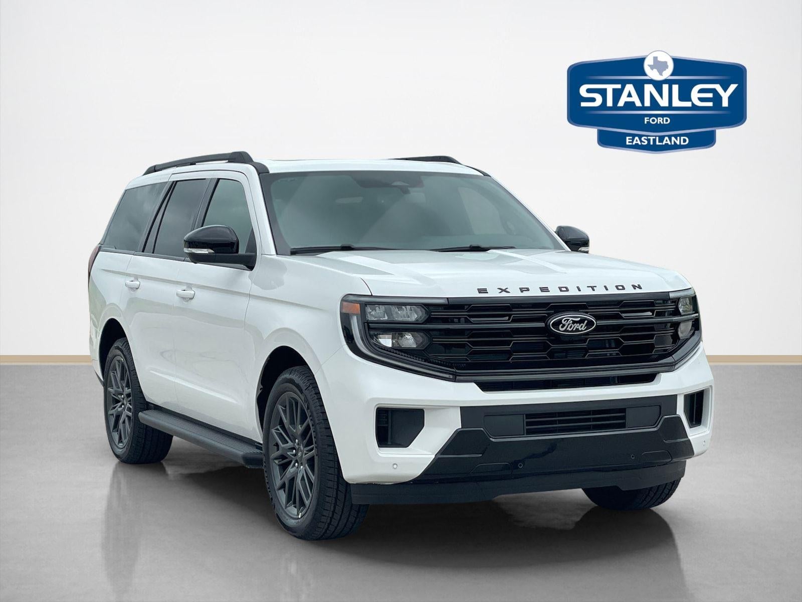 2026 Ford Expedition Platinum in Star White Metallic Tri-Coat — front three-quarter view